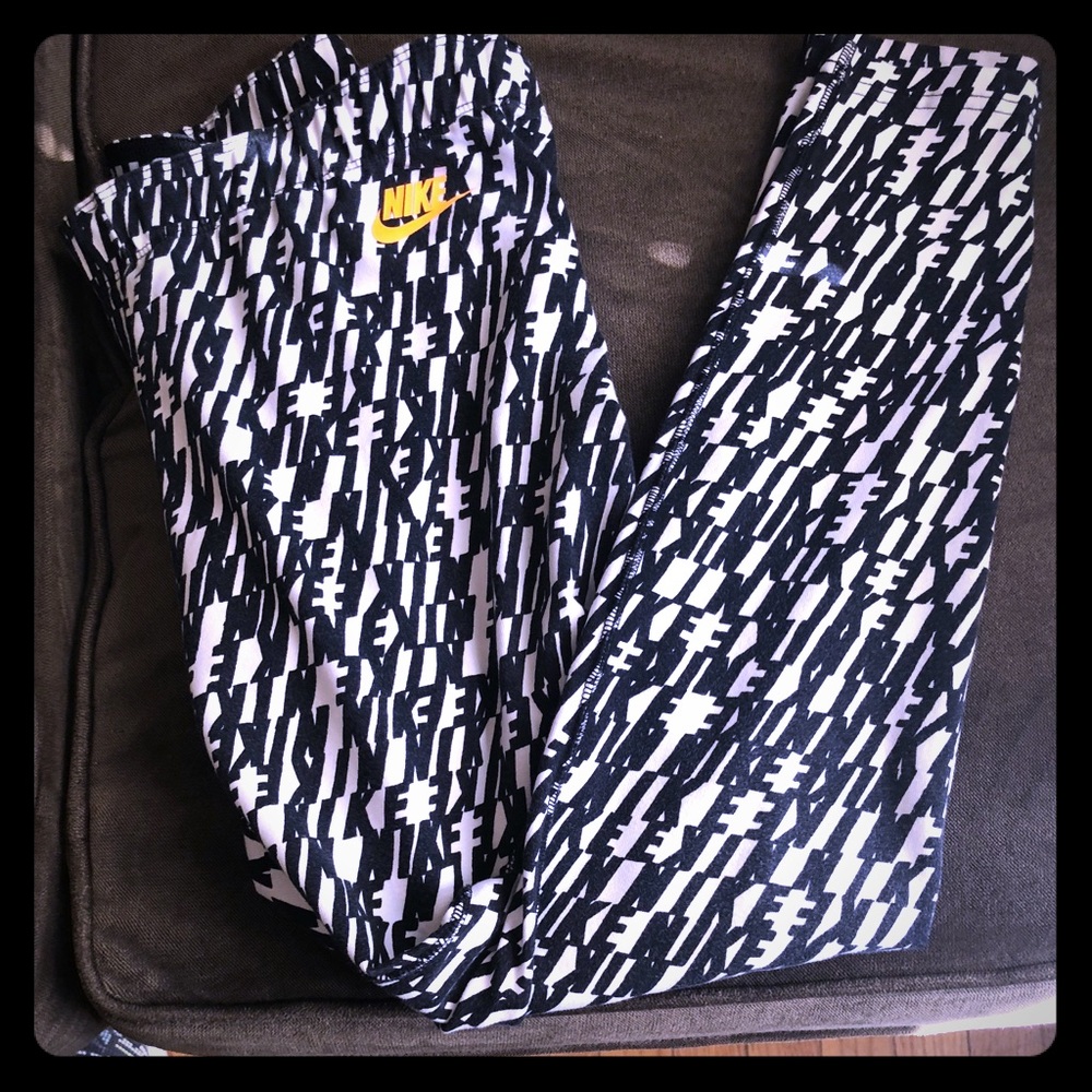 Nike leggings